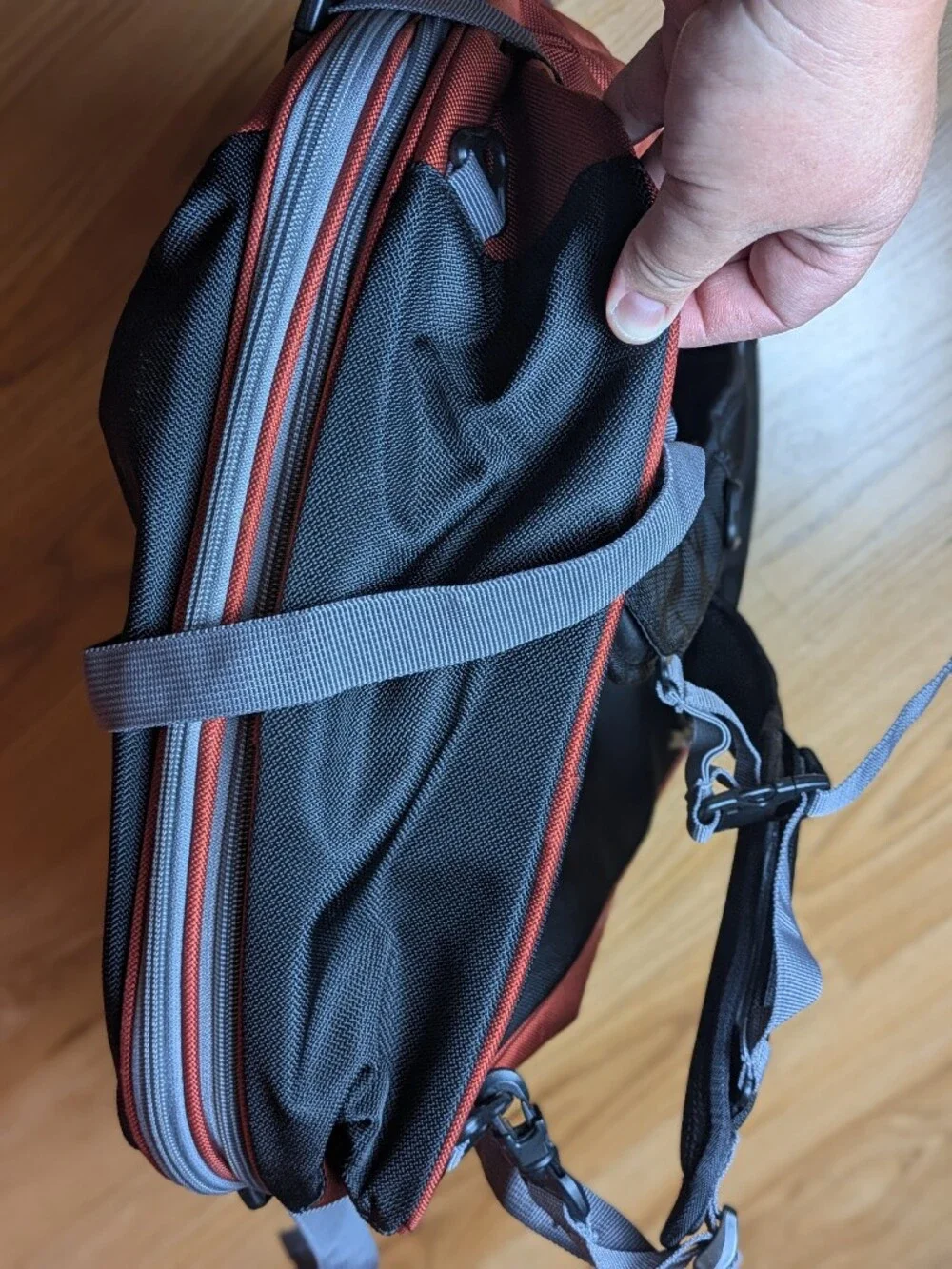 eBags TLS Mother Lode Weekender Convertible – Orange Red – NWOT